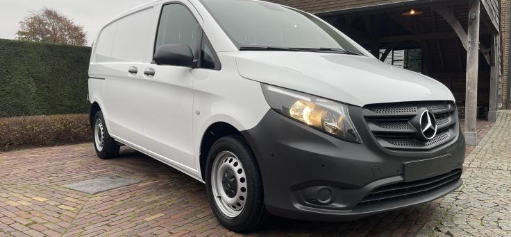 2dehands Mercedes  Vito 116CDI-Airco/bluetooth/cruise control/Camera/ Dab+/GPS/Parkeersensoren v+a/Dubbele schuifdeur/trekhaak/laadvloer/zijwanden/bj 2021!!